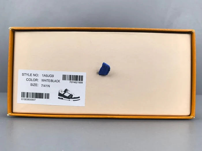 Tênis Louis Vuitton LV Trainer White Black