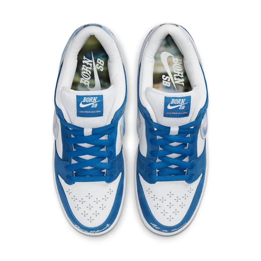 Tênis Nike Dunk Low Born x Raised