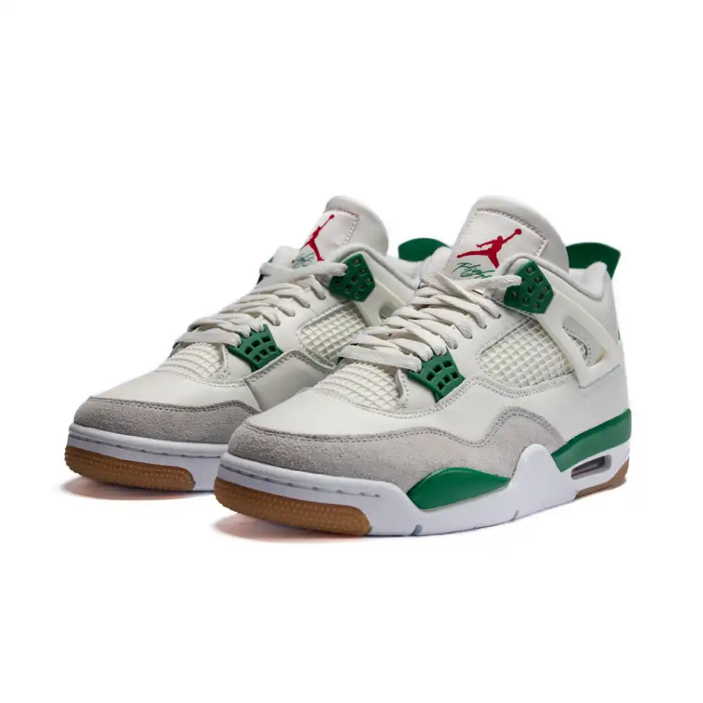 Tênis Air Jordan 4 Retro x Nike SB Pine Green