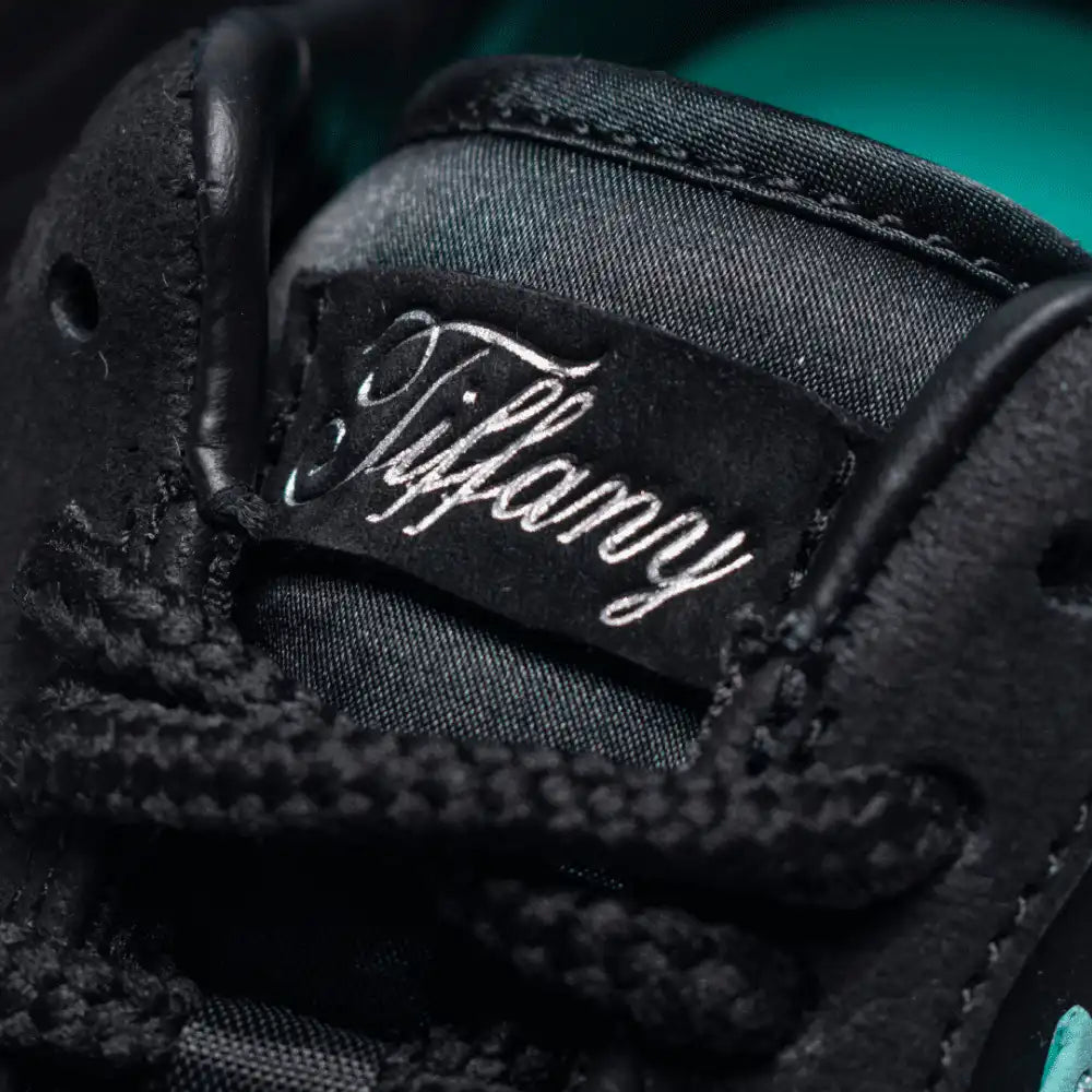 Tênis Nike Air Force 1 Tiffany & Co