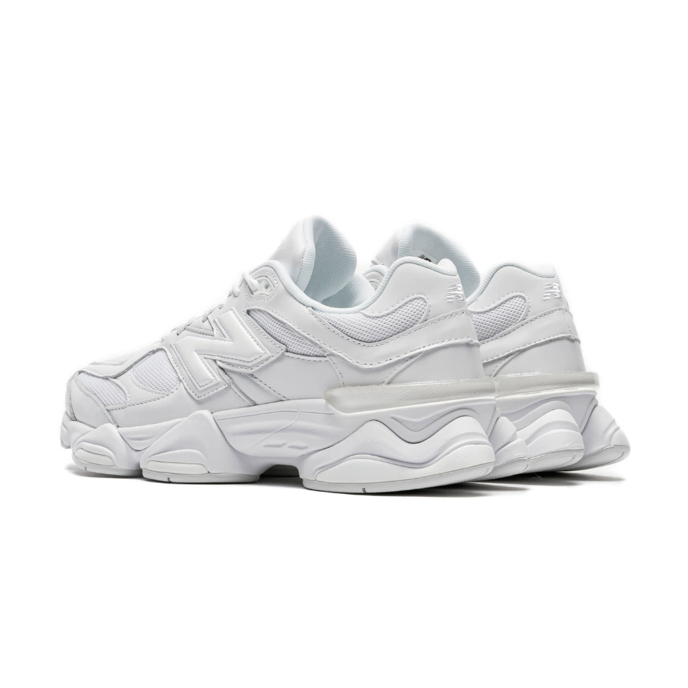 Tênis New Balance 9060 Triple White