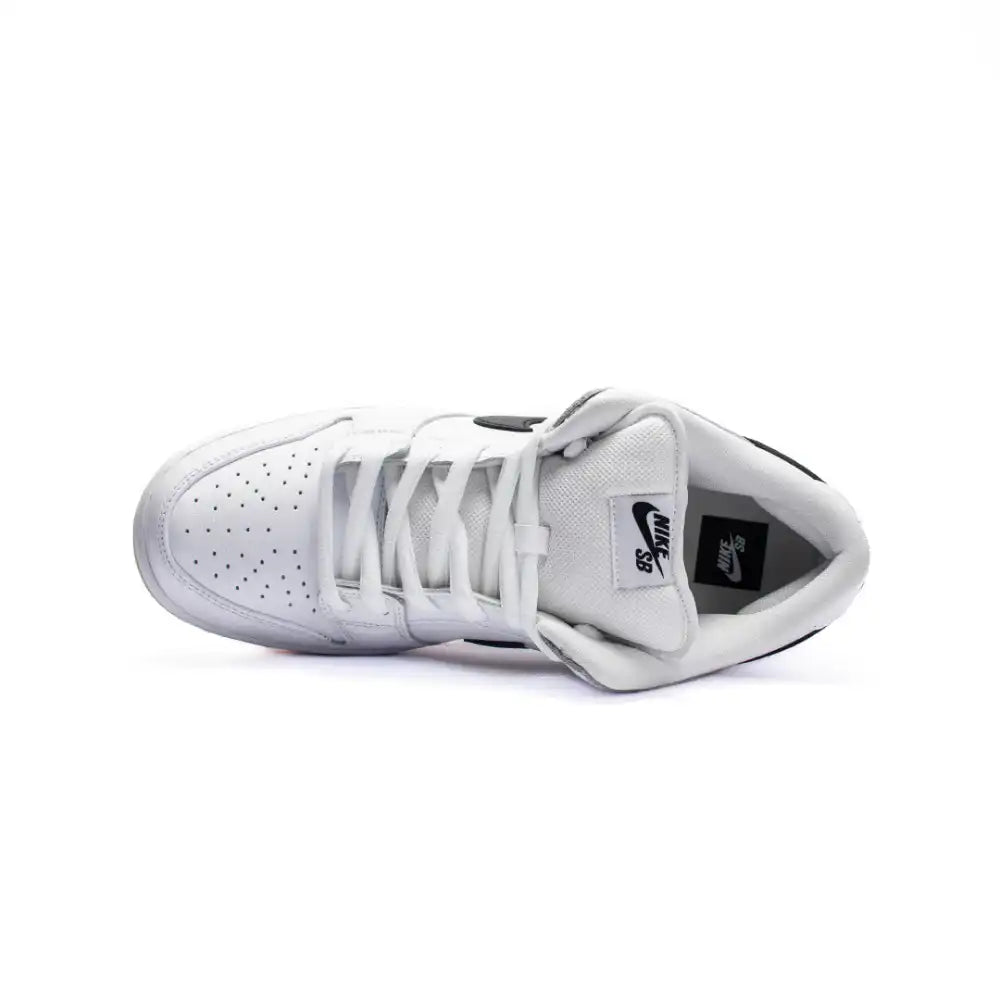 Tênis Nike SB Dunk Low Pro White Gum