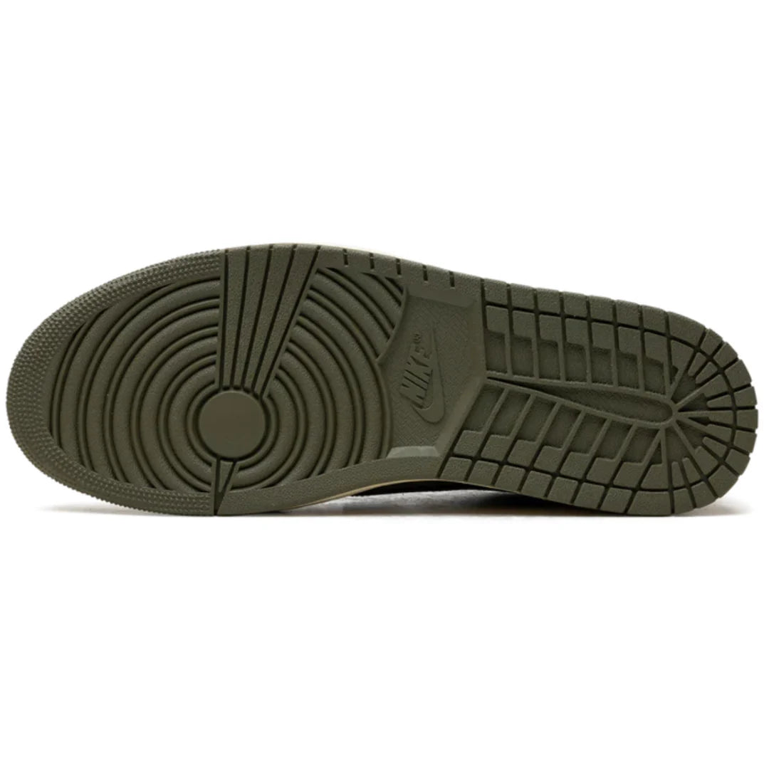 Tênis Nike Air Jordan 1 Low X Travis Scott Medium Olive Verde