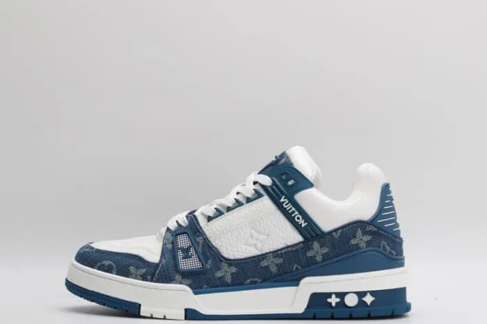Tênis Louis Vuitton LV Trainer Monogram Denim White Blue