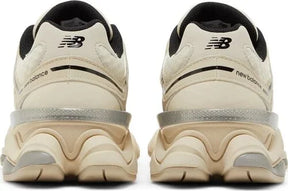 Tênis New Balance 9060 Turtledove Black Silver Metallic