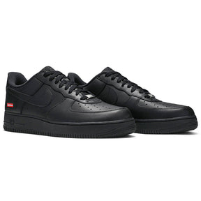 Tênis Nike Air Force 1 Supreme