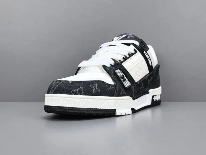 Tênis Louis Vuitton LV Trainer White Black