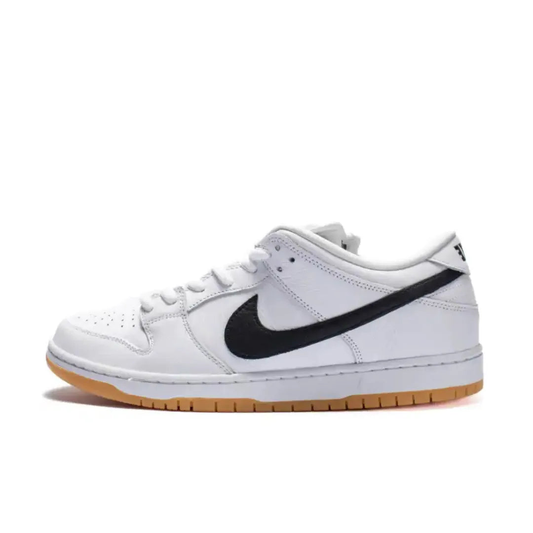 Tênis Nike SB Dunk Low Pro White Gum
