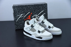 Tênis Air Jordan 4 Military Black